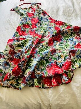 Dress Addict Floral fine cotton flowy beautiful dress with pockets